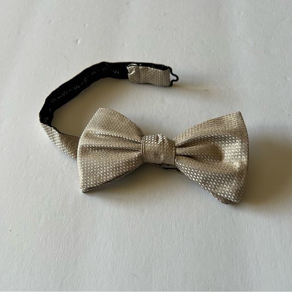 NORDSTROM MENS GOLD SILK BOW TIE OS NWOT